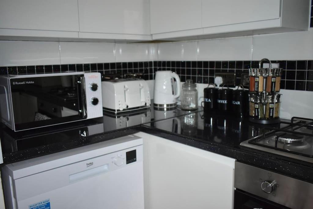 Tottenham Hotspurs Stays At The Gascoigne Suite 런던 외부 사진